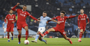 Bình luận viên có tài năng và trình độ cao